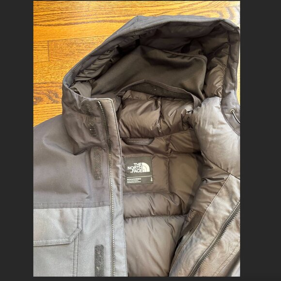 North Face Green/Gray Large Parka - Picture 2 of 3